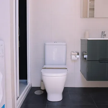 Brillo Desde La Ventana En By Vigo