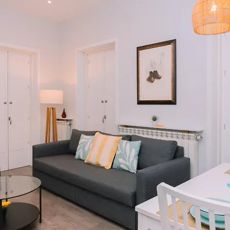 Brillo Desde La Ventana En By Vigo