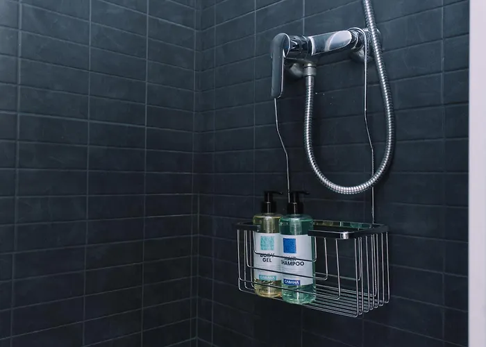 Brillo Desde La Ventana En By Apartmán